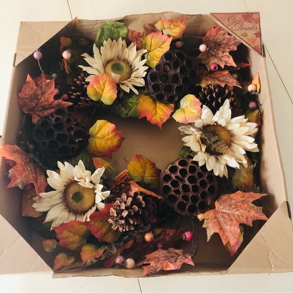 NWT Faux Autumn Wreath for Front Door Harvest Wreath Fall Decor - Picture 2 of 14